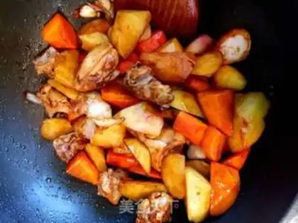 Make Curry potato carrot chicken step 2