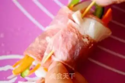 Make Bacon dinner roll step 5
