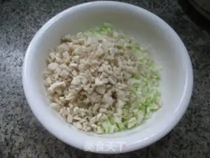 Make Soo-jeong-goo-pee dumplings step 2