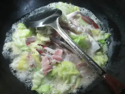 Make Crabs made from salted cabbage step 6