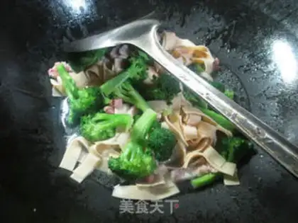 Make A thousand pieces of salted broccoli step 6