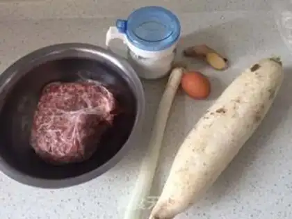 Make Beefball radish soup step 0