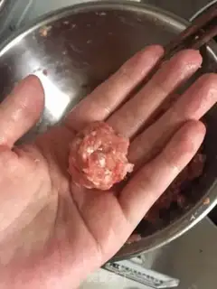 Make Beefball radish soup step 3