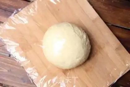 Make Delicious pine rolls step 4