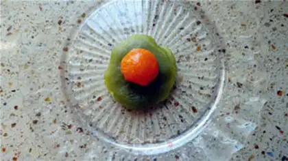 Make A wide moon cake step 4