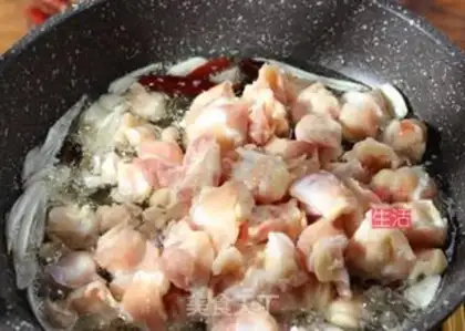 Make Spicy chicken crumbs step 2