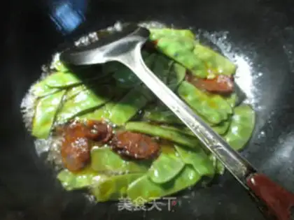 Make Spicy sausage fried lentils step 3
