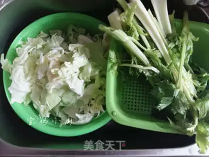 Make Celery pork buns step 5