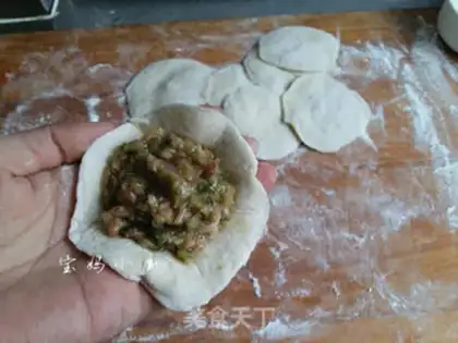 Make Celery pork buns step 12