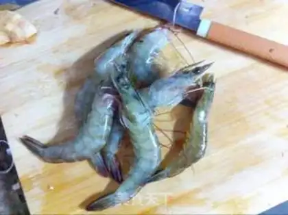 Make Old shrimp rice step 2