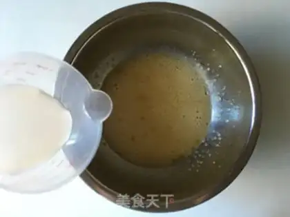 Make Black and white chocolate doughnuts step 3