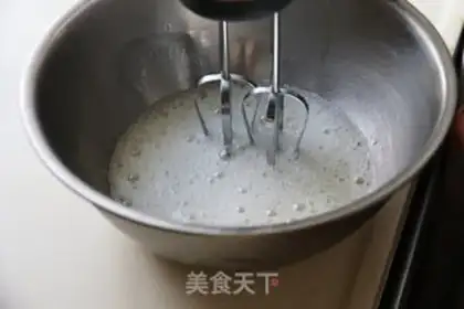 Make Black sesame ricin cake step 4