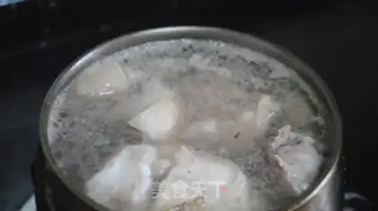 Make Peanut foot soup step 4