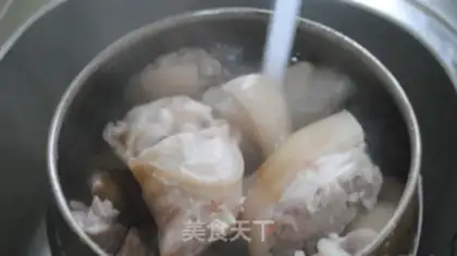 Make Peanut foot soup step 5