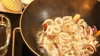Make Thai squirming squid step 1