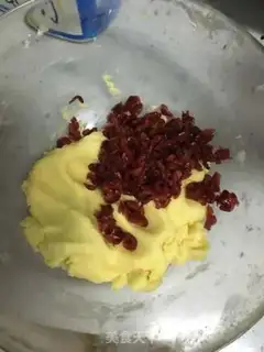 Make Cranberry cookies step 4