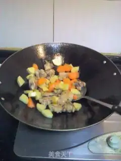 Make Curry potato chicken step 4