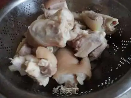 Make Spicy pig hands step 1