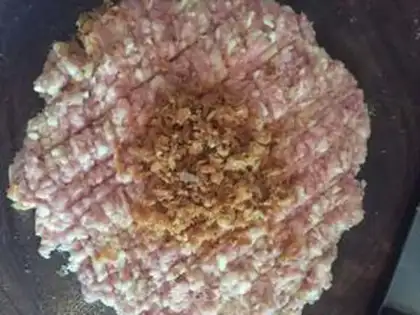 Make Salted fish meatloaf step 2