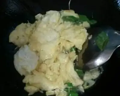 Make Smelt fried eggs step 1