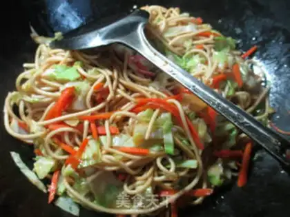 Make Shrimp cabbage noodles step 6