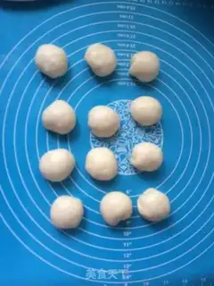 Make Sioux moon cake step 4