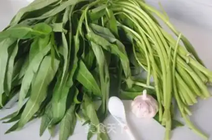 Make Garlic cabbage step 0