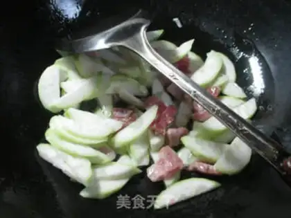 Make The salted meat show, the mushrooms, the guacamole step 3