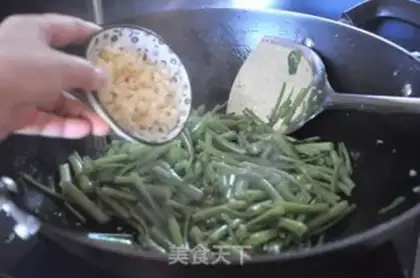 Make Garlic cabbage step 5