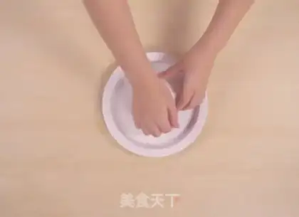 Make ♪ A donkey rolls ♪ step 0