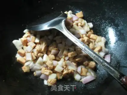 Make Onion chicken rice step 4