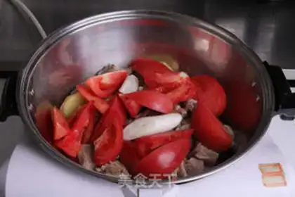 Make Tomato beef pan step 0