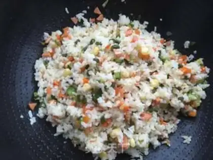 Make Egg fried rice step 3