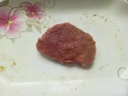 Make Fried steak step 1