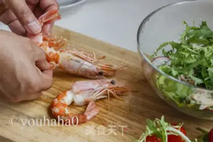 Make A red shrimp salad with oil and vinegar step 10