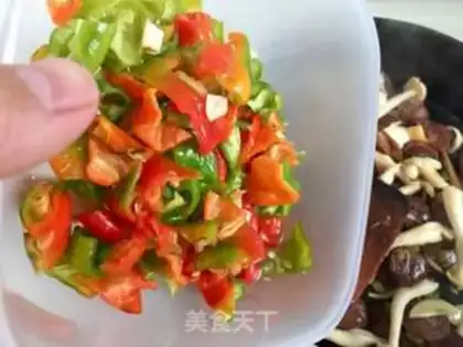 Make Snack pepper mushroom fried sausage step 6
