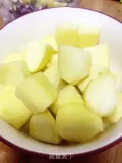 Make Potato apples in sweet water step 1