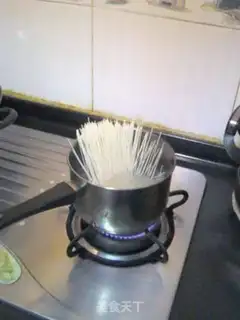 Make Shrimp egg noodles step 4