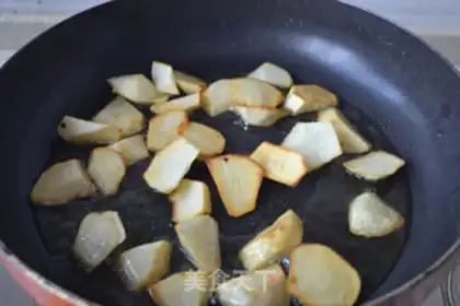 Make Spicy pot of potatoes step 3