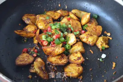 Make Spicy pot of potatoes step 7