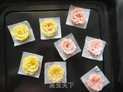Make A flower, honey cake step 11
