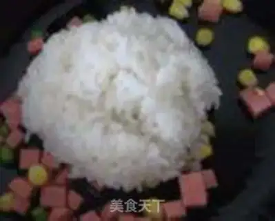 Make A sunflower fried rice step 3