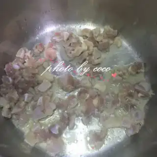 Make Chicken mushrooms and rice soup step 4