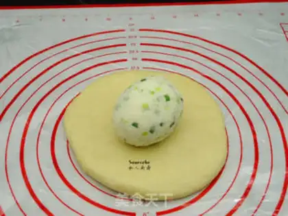 Make Cracker onions step 3