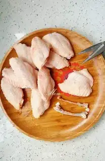 Make Banana chicken wings step 1