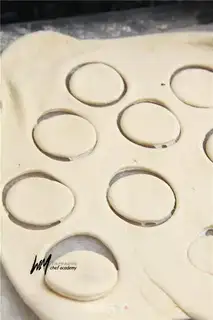 Make Rose roses and bread step 6