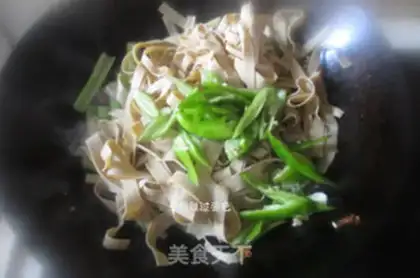 Make A thousand pieces of silk for the celery step 8