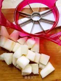 Make Silver pear soup step 1