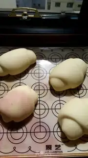 Make Cranberry rolls step 9