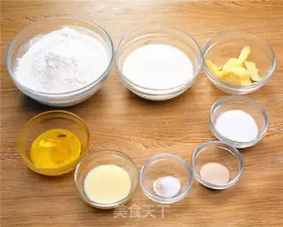 Make Sweet, soft milk toast step 0